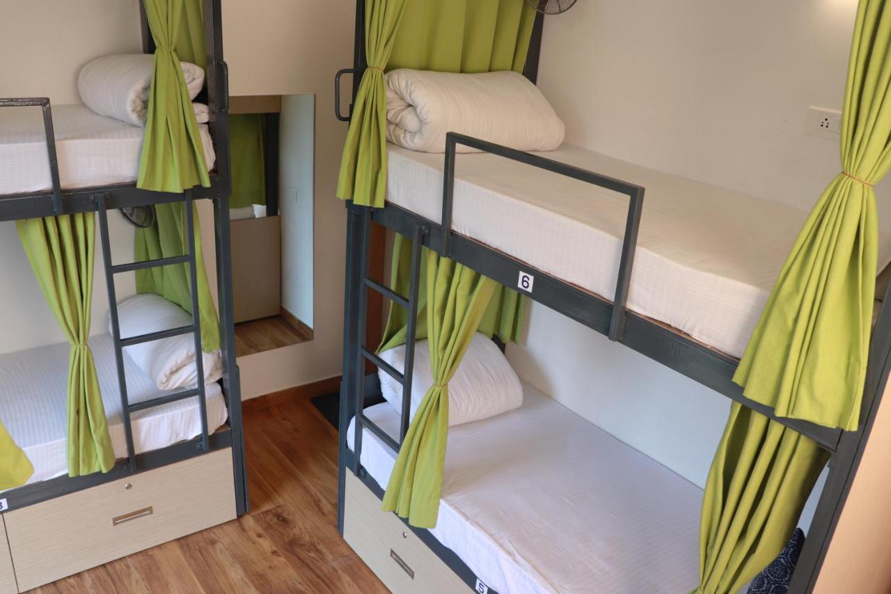 The Blue Jay Hostel - Dorms & Rooms Rishīkesh Exteriör bild