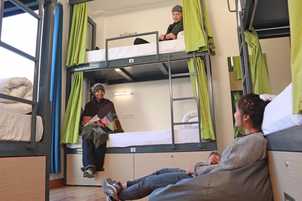 The Blue Jay Hostel - Dorms & Rooms Rishīkesh Exteriör bild